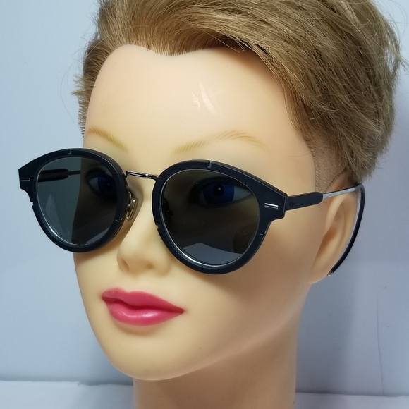 Dior Homme Diormagnitude 01 Palladium Black Sunglasses by Dior Homme - Picture 4 of 16